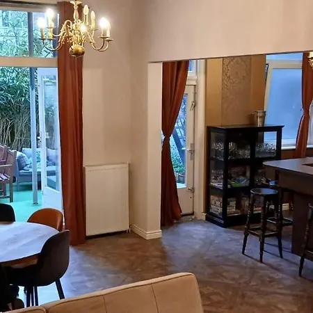 Apartment Centrum Met Prive Tuin En 2 Fietsen *